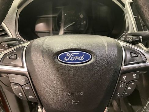 Used 2022 Ford Edge SEL image 49