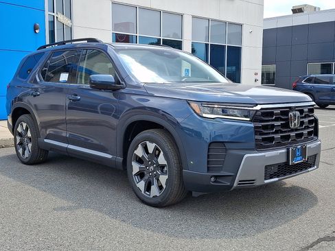 New 2026 Honda Pilot Touring image 2