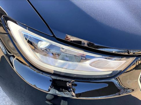 Used 2024 Chrysler Pacifica Pinnacle image 25