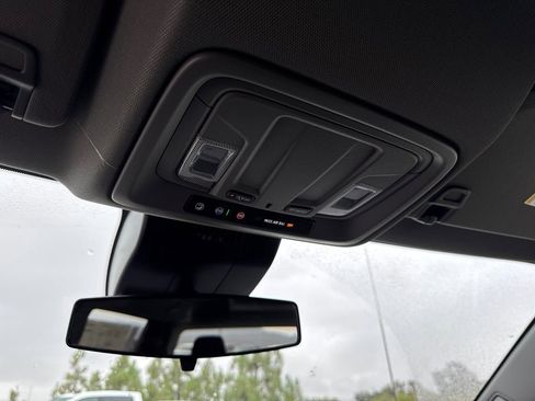 Used 2026 GMC Sierra 1500 SLE image 31