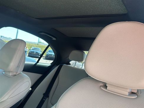 Used 2023 Mercedes-Benz C 300 Sedan image 8