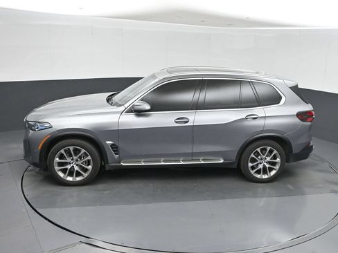Used 2025 BMW X5 xDrive40i AWD/4WD image 33