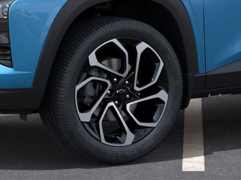 New 2025 Chevrolet Trax RS w/ Sunroof Package image 9
