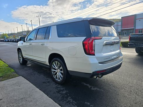 Used 2022 GMC Yukon XL Denali w/ Denali Ultimate Package AWD/4WD image 6