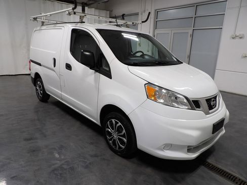 Used 2020 Nissan NV200 S FWD image 2