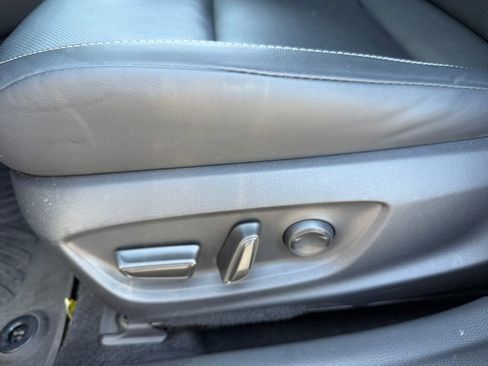 Used 2023 Toyota Prius XLE FWD image 16