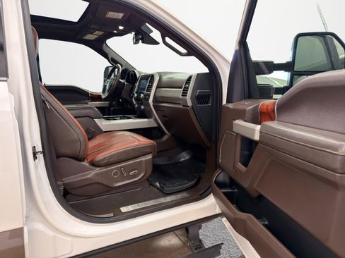 Used 2019 Ford F250 King Ranch w/ King Ranch Ultimate Package AWD/4WD image 26