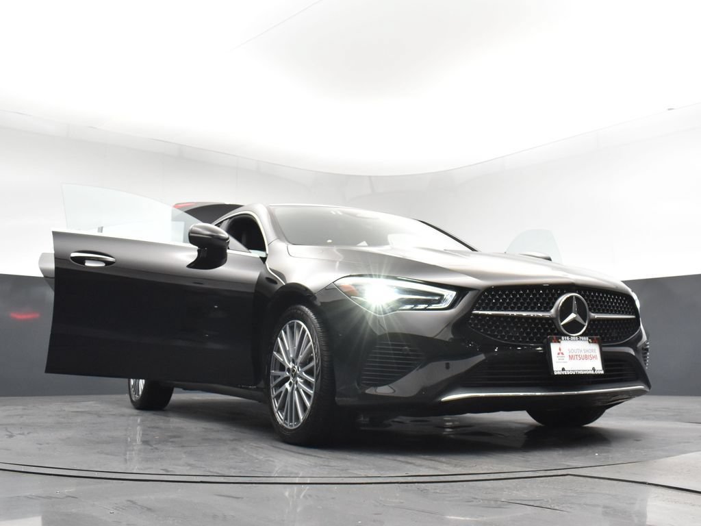 Used 2025 Mercedes-Benz CLA 250 4MATIC image 30