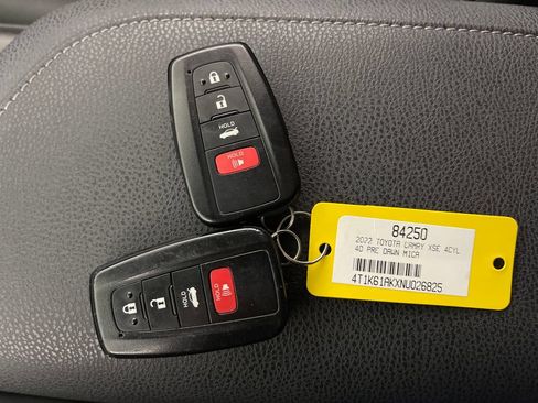 Certified 2022 Toyota Camry XSE FWD image 24
