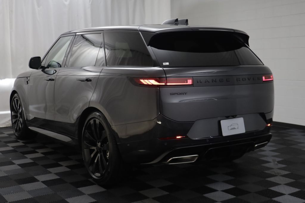 New 2026 Land Rover Range Rover Sport Dynamic SE AWD/4WD image 16