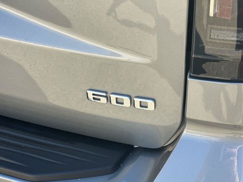 Used 2025 Cadillac Escalade Sport AWD/4WD image 32