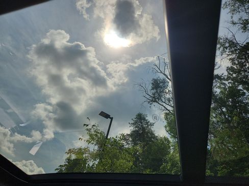 Used 2025 Land Rover Defender 130 S image 25