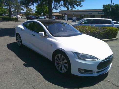 Used 2015 Tesla Model S P85D AWD/4WD image 3
