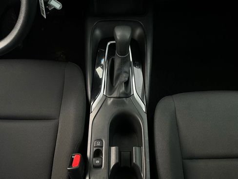 Used 2025 Toyota Corolla LE image 14