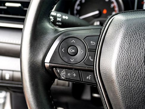 Used 2024 Toyota Camry SE image 18