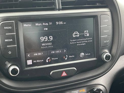Used 2024 Kia Soul LX w/ Option Group 015 FWD image 9