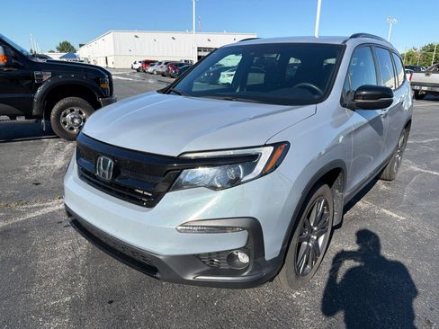 Used 2022 Honda Pilot Sport image 2