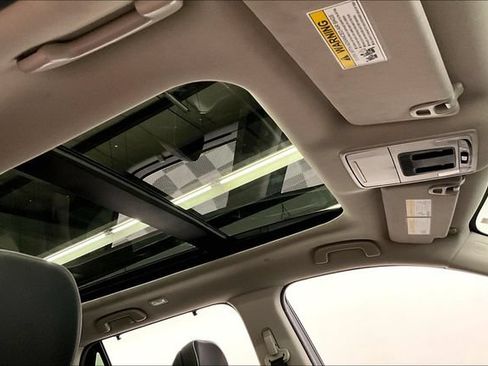 Used 2025 Honda Pilot Elite image 20