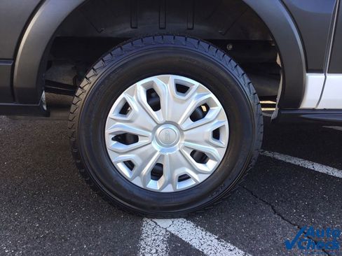 Used 2019 Ford Transit 250 130 Low Roof RWD image 24