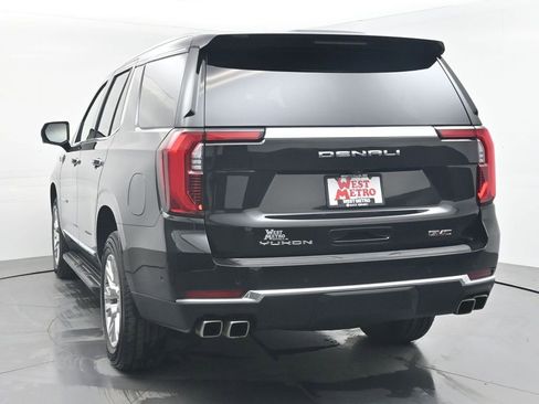 Used 2025 GMC Yukon Denali image 32