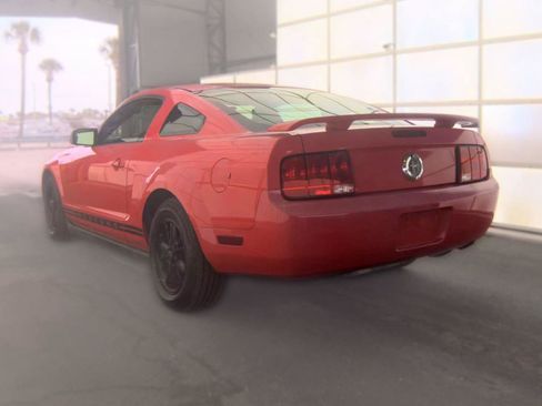 Used 2005 Ford Mustang Premium RWD image 6
