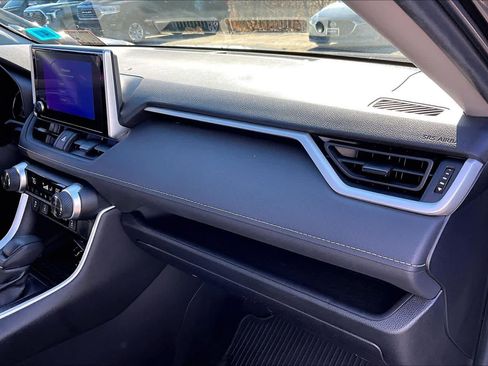 Used 2023 Toyota RAV4 XLE w/ Convenience Package image 18