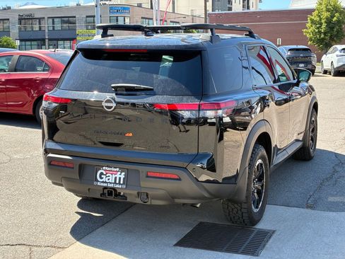 Used 2025 Nissan Pathfinder Rock Creek AWD/4WD image 3