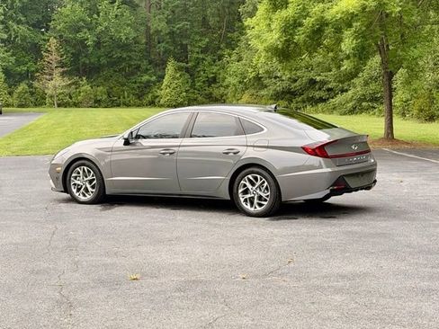Used 2022 Hyundai Sonata SEL w/ Cargo Package FWD image 4
