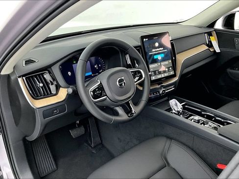 New 2026 Volvo XC60 B5 Core AWD/4WD image 25