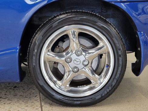 Used 1999 MAZDA MX-5 Miata RWD image 6