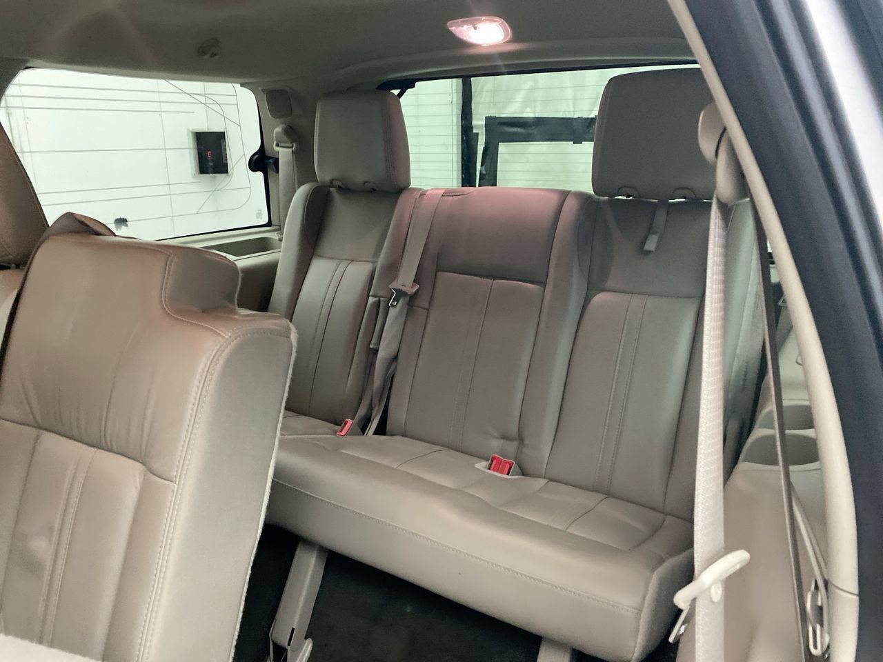 Used 2017 Lincoln Navigator Select AWD/4WD image 24