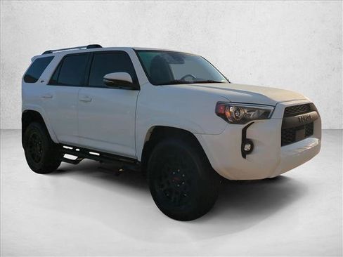 Certified 2022 Toyota 4Runner SR5 Premium w/ Moonroof Package AWD/4WD image 3