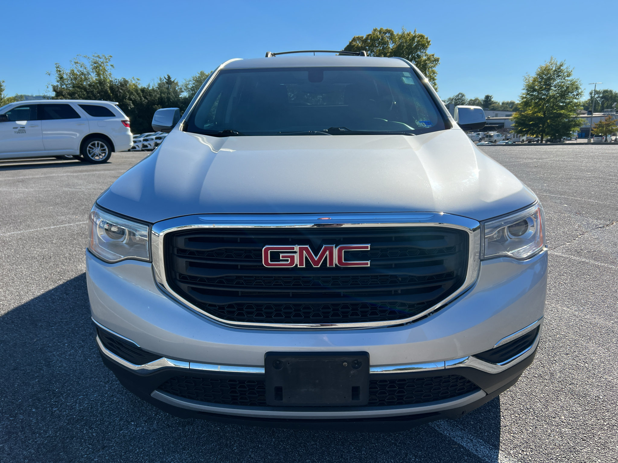 Used 2018 GMC Acadia SLE AWD/4WD image 8