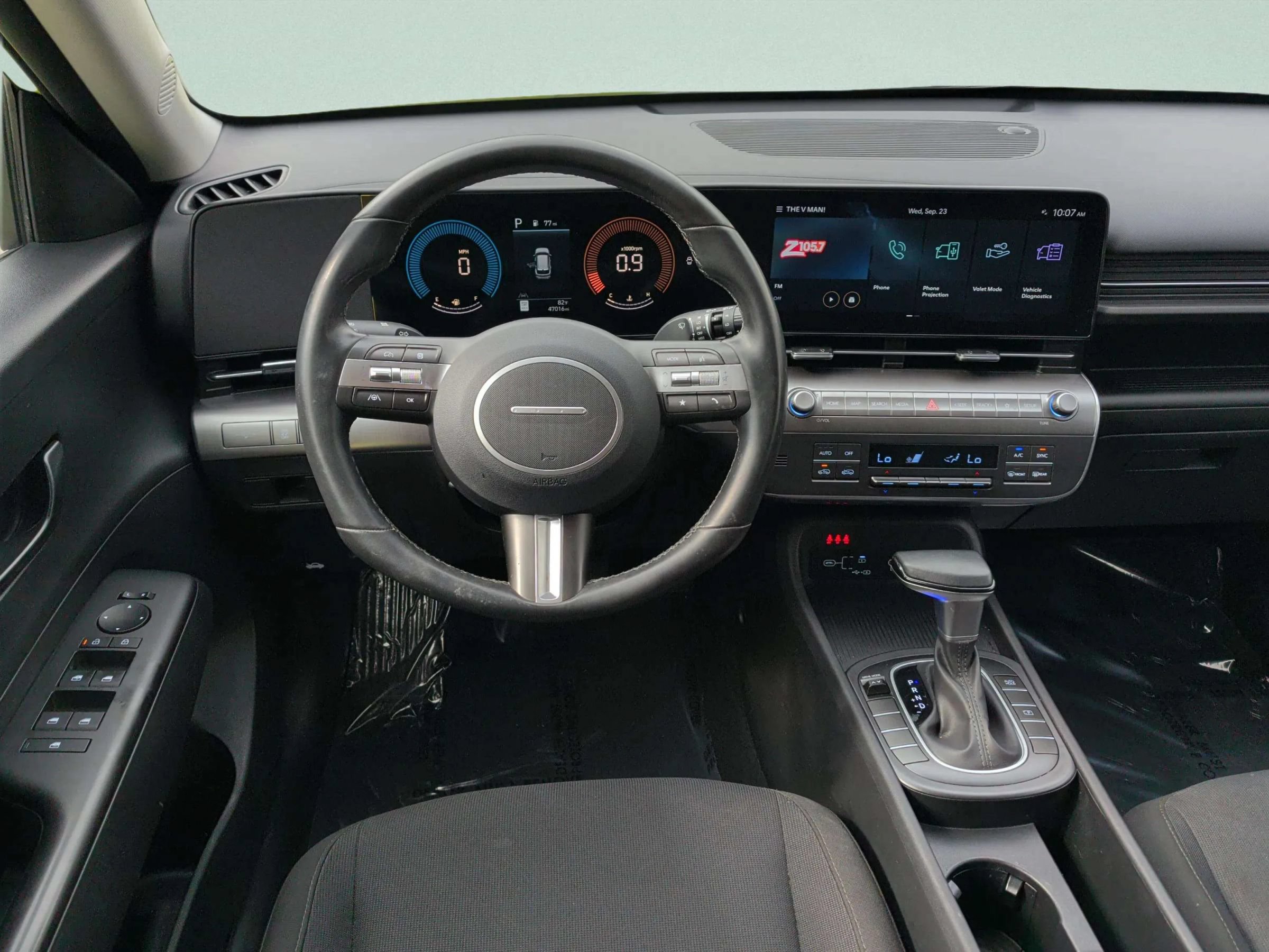 Used 2025 Hyundai Kona SEL FWD image 21