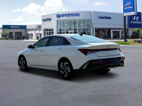 New 2025 Hyundai Elantra Limited image 5