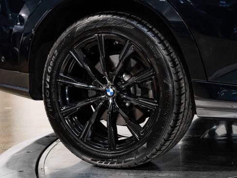 Used 2025 BMW X6 xDrive40i w/ Climate Comfort Package AWD/4WD image 58