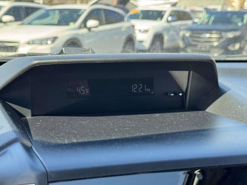 Used 2021 Subaru Forester Premium image 26