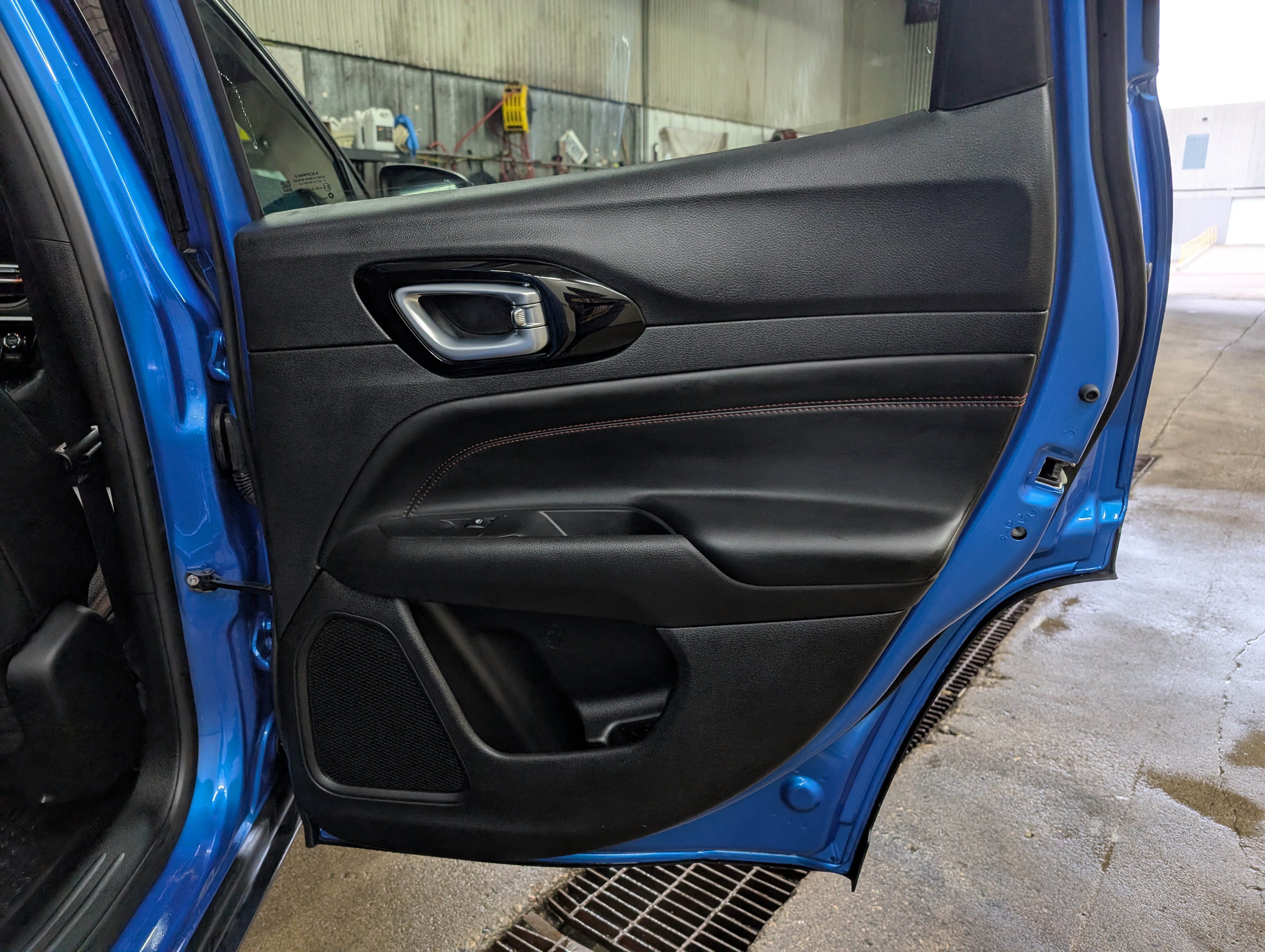 Used 2026 Jeep Compass Trailhawk AWD/4WD image 4