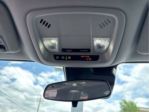 Used 2025 Chevrolet Malibu LT FWD image 23