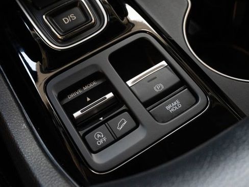 Used 2025 Honda Pilot EX-L image 30