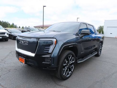 Used 2025 GMC Sierra EV Denali AWD/4WD image 3