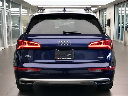Used 2019 Audi Q5 2.0T Premium Plus w/ Premium Plus Package AWD/4WD image 3