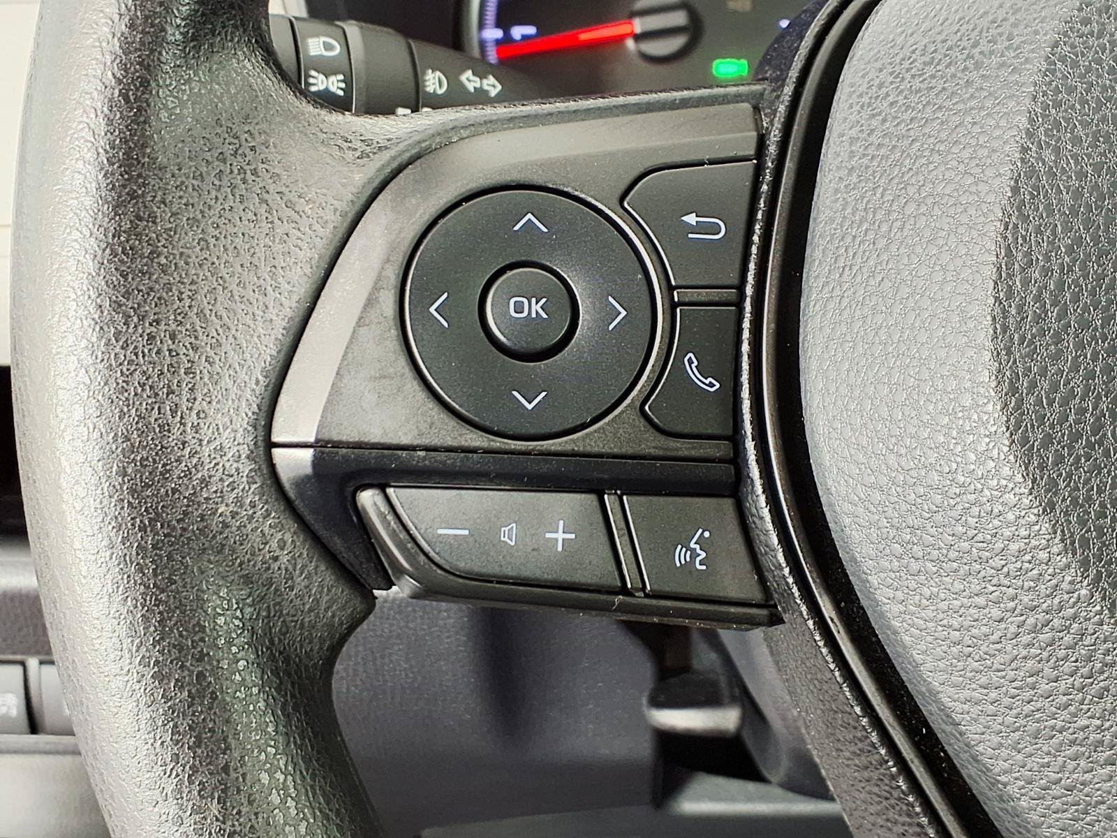 Used 2019 Toyota RAV4 XLE FWD image 18