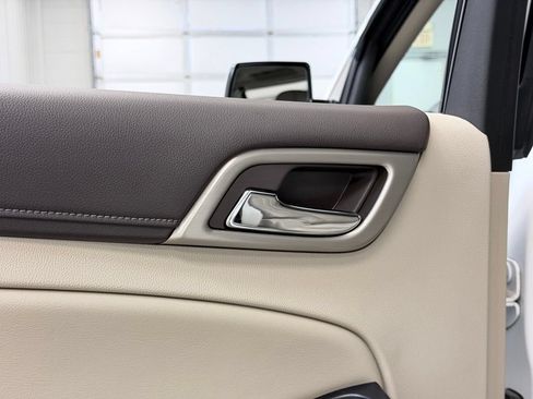 Used 2018 GMC Yukon Denali AWD/4WD image 19
