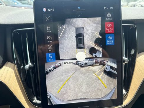 New 2026 Volvo XC60 B5 Plus w/ Protection Package Premier image 13