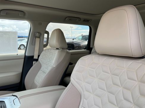 New 2025 Nissan Armada Platinum image 16