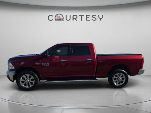 Used 2015 RAM 2500 SLT image 2
