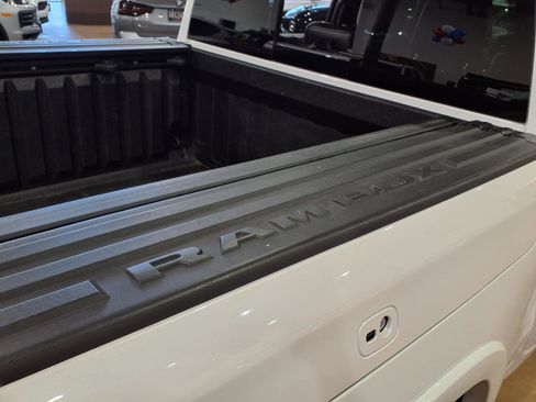 Used 2024 RAM 1500 Limited AWD/4WD image 8