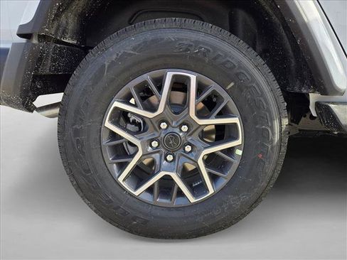 New 2026 Jeep Wrangler Unlimited Sahara AWD/4WD image 10
