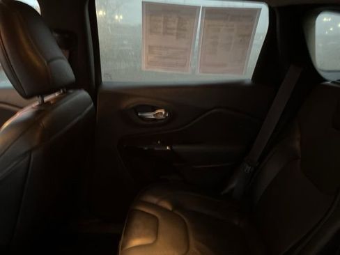 Used 2023 Jeep Cherokee Altitude Lux AWD/4WD image 14